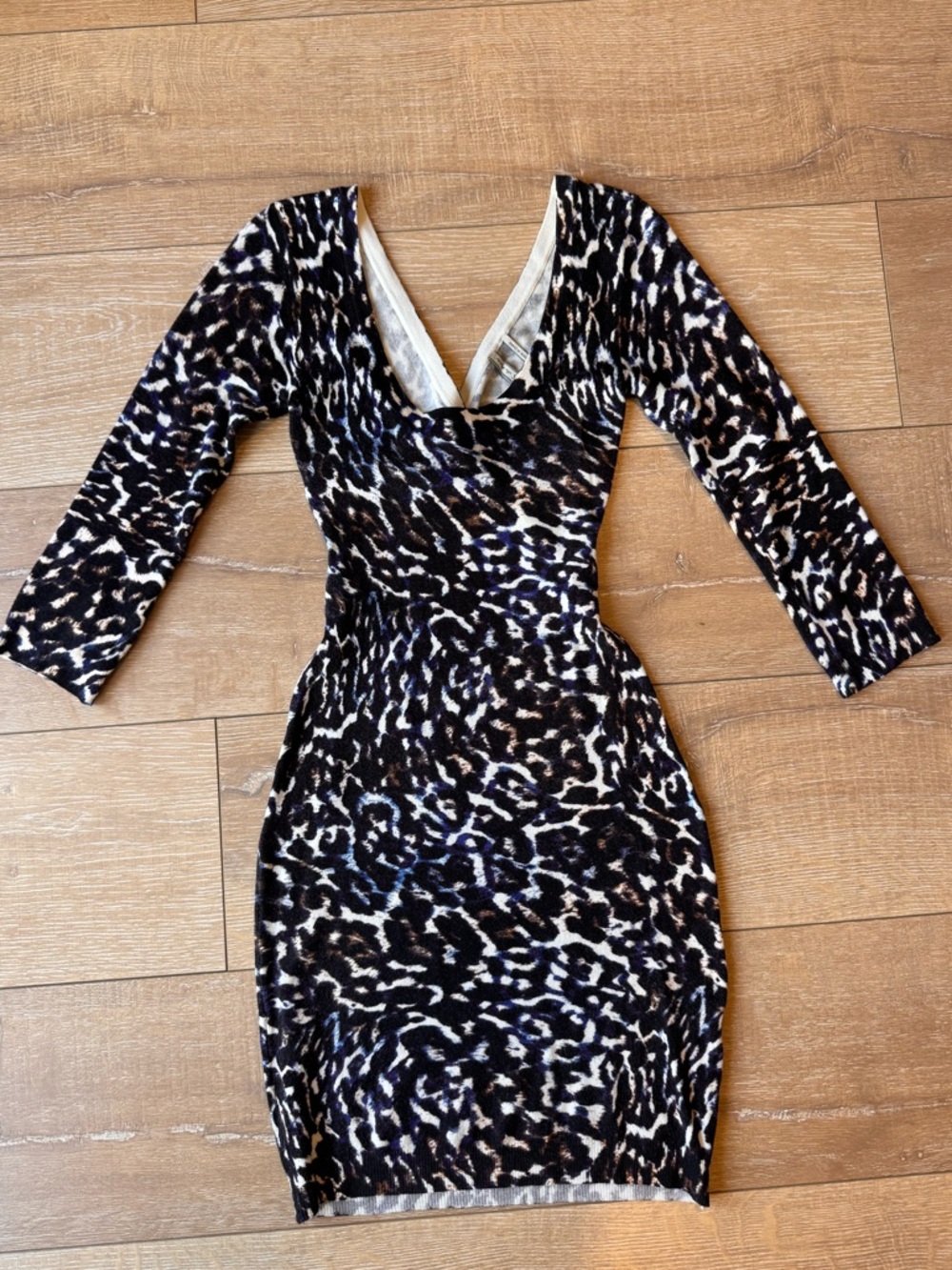GUESS Leopard Print V-Neck Bodycon Dress